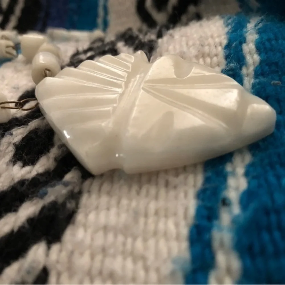 Hand carved‎ stone white quartz Mexico necklace